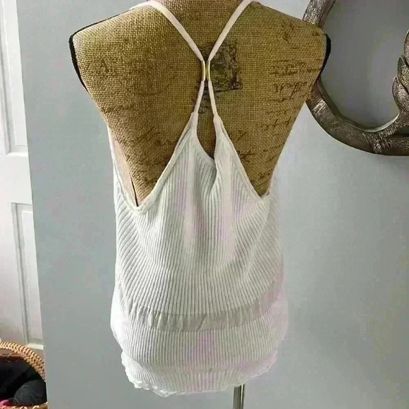 Escada white knit tank with adjustable gold hardware size XL - Picture 5 of 8